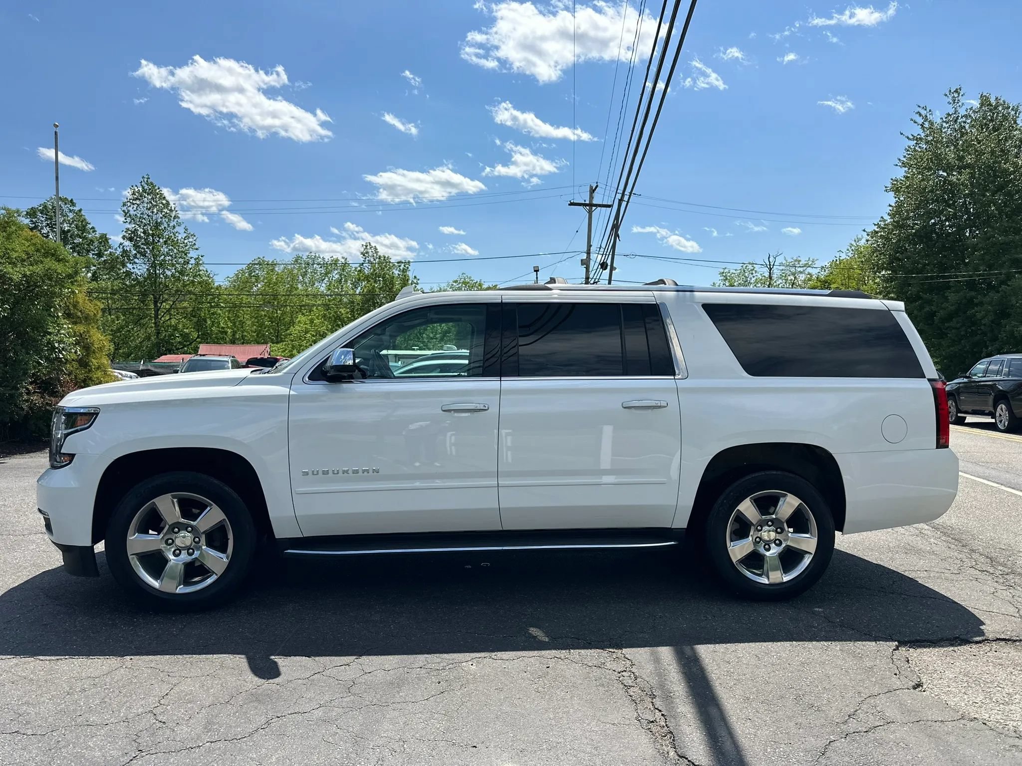 Used 2020 Chevrolet Suburban Premier AWD/4WD image 7