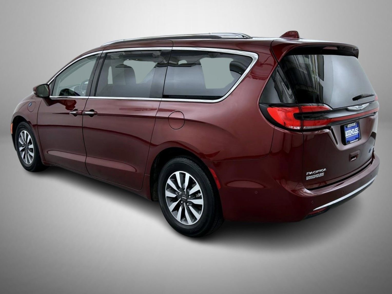 Used 2021 Chrysler Pacifica Touring-L FWD image 7
