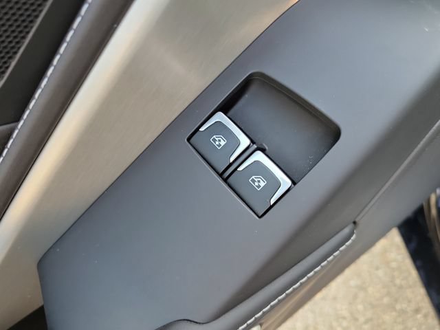 Used 2015 Chevrolet Corvette Stingray Convertible w/ 3LT Preferred Equipment Group RWD image 12