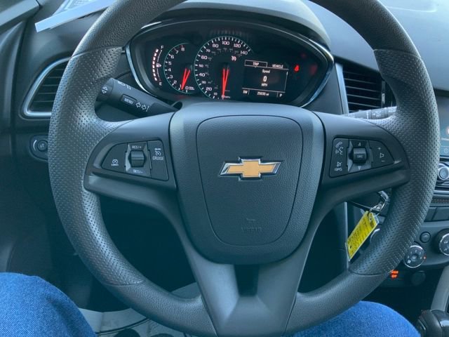 Used 2022 Chevrolet Trax LS w/ Tint and Cruise Package image 21