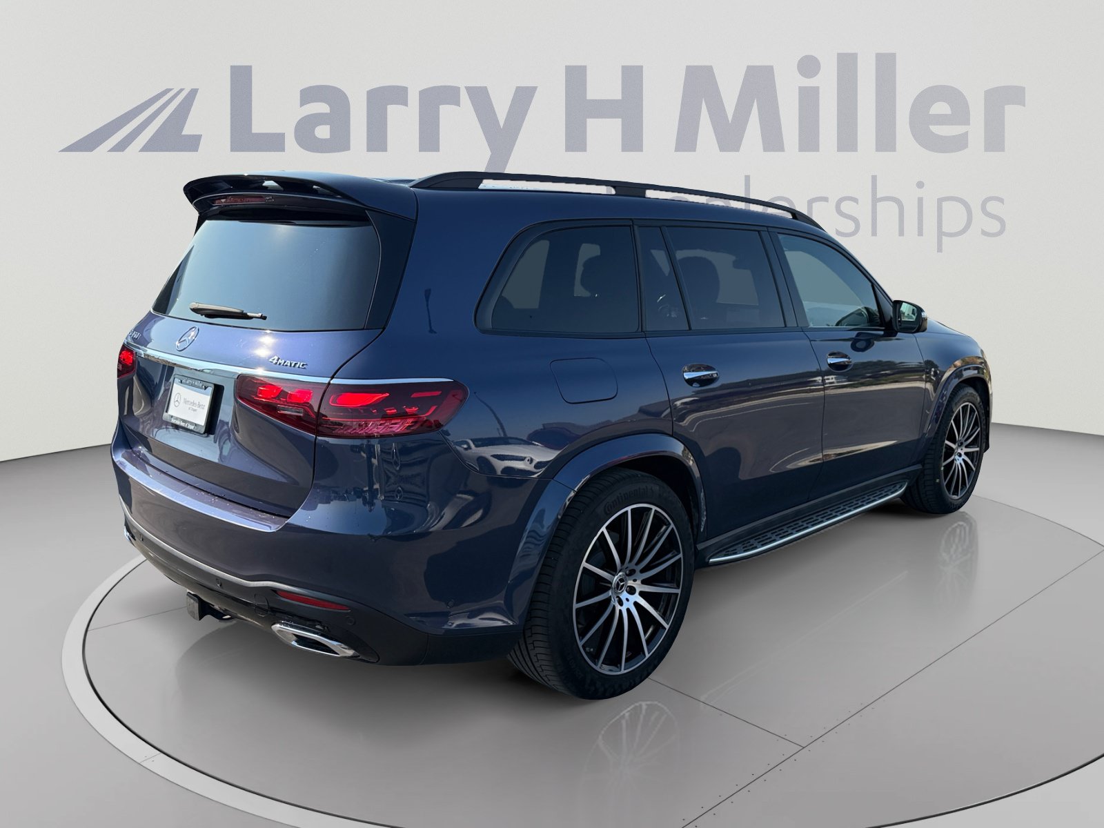 Used 2024 Mercedes-Benz GLS 450 4MATIC image 5