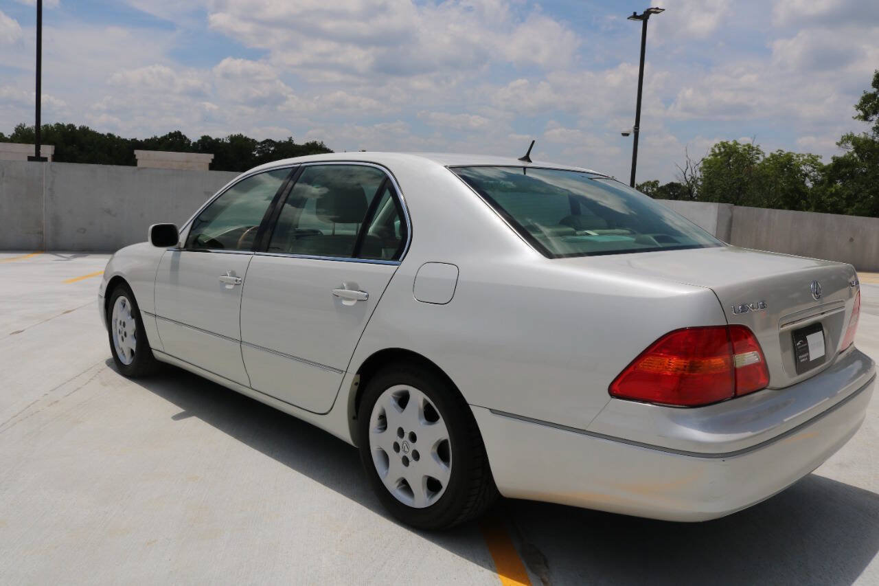 Used 2001 Lexus LS 430 RWD image 38