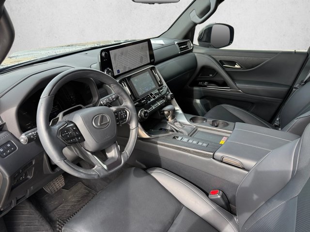 Used 2026 Lexus LX 600 4WD w/ Appearance Package image 9
