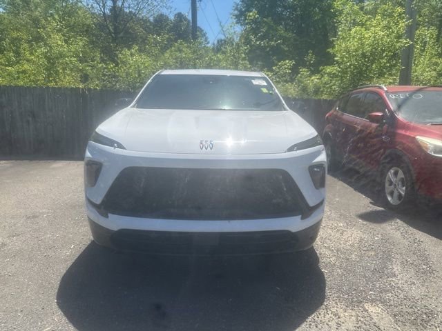 Used 2025 Buick Enclave Sport Touring FWD image 2