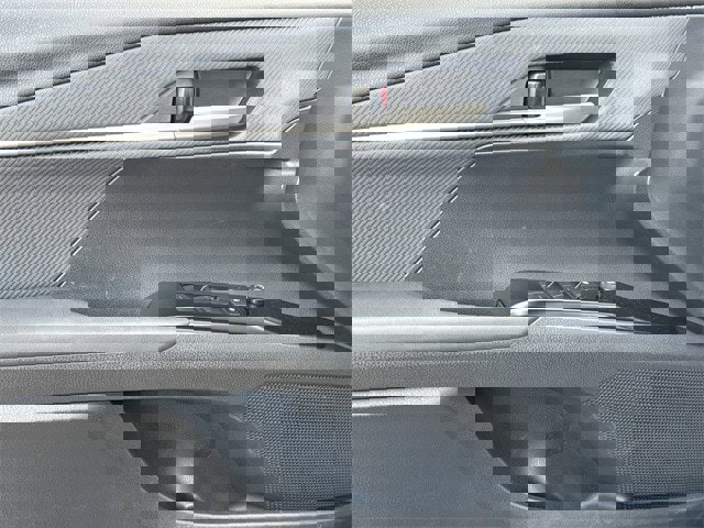 Used 2025 Toyota Camry SE image 26