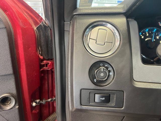 Used 2013 Ford F150 XLT w/ XLT Chrome Pkg AWD/4WD image 11