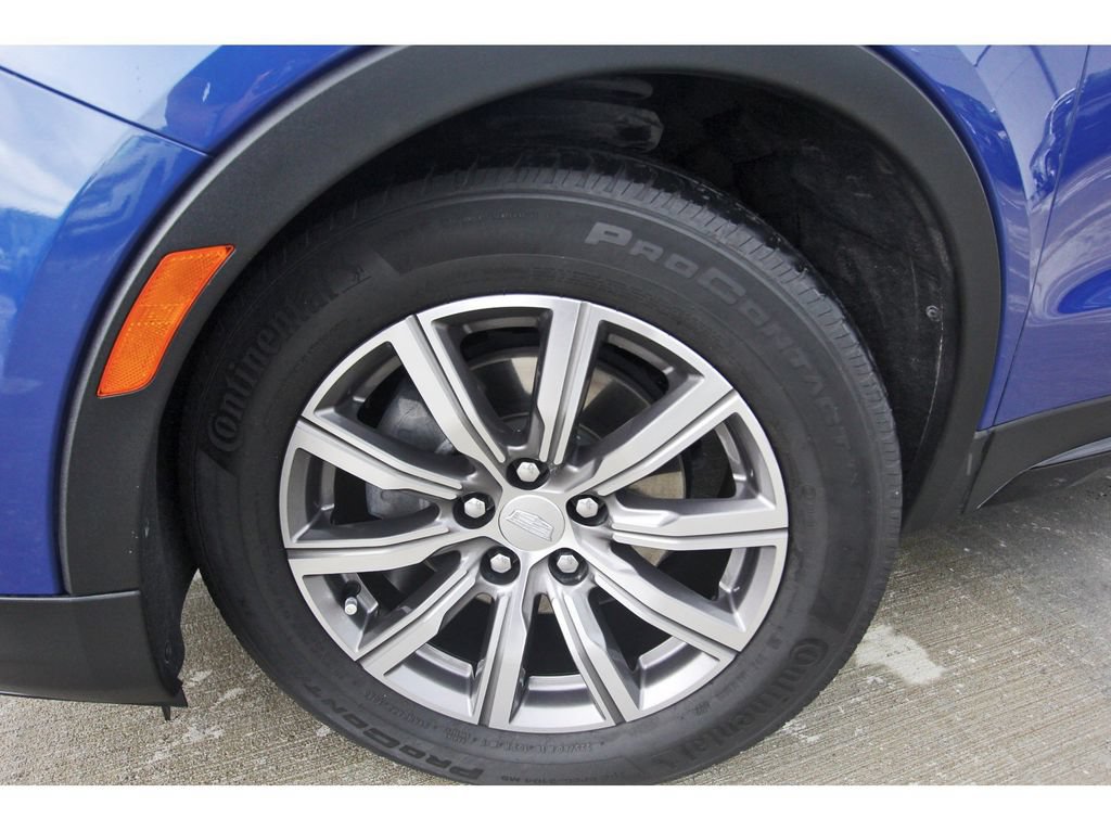 Used 2023 Cadillac XT4 Sport w/ Technology Package FWD image 30