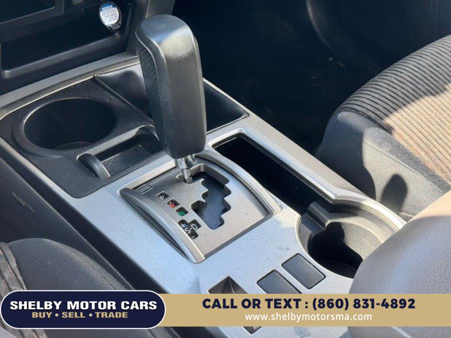 Used 2011 Toyota 4Runner SR5 w/ Convenience Pkg image 12
