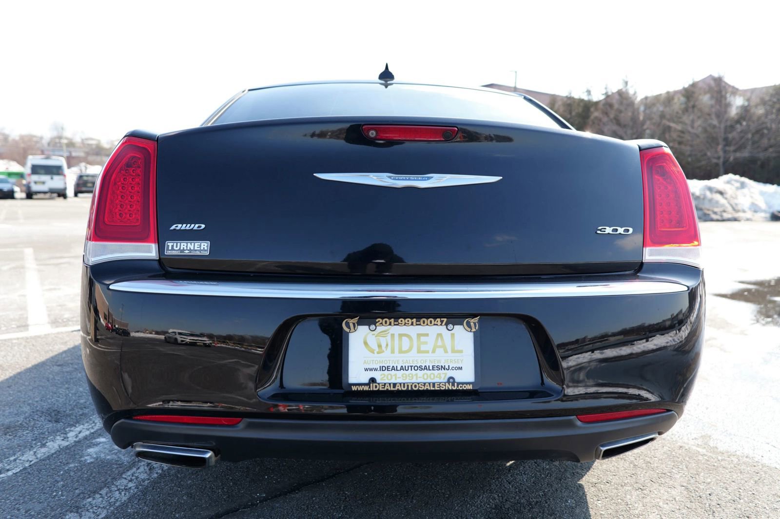 Used 2018 Chrysler 300 Limited image 8