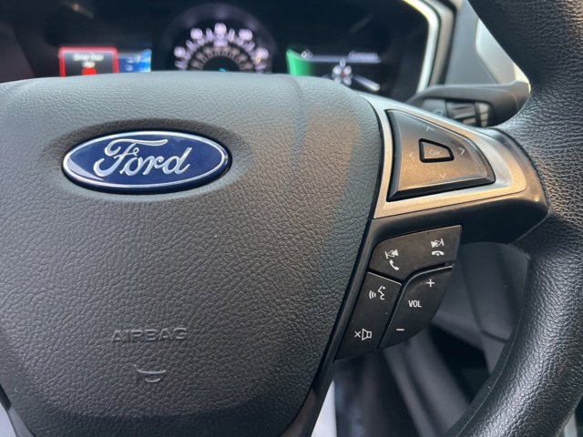 Used 2020 Ford Fusion SE image 26