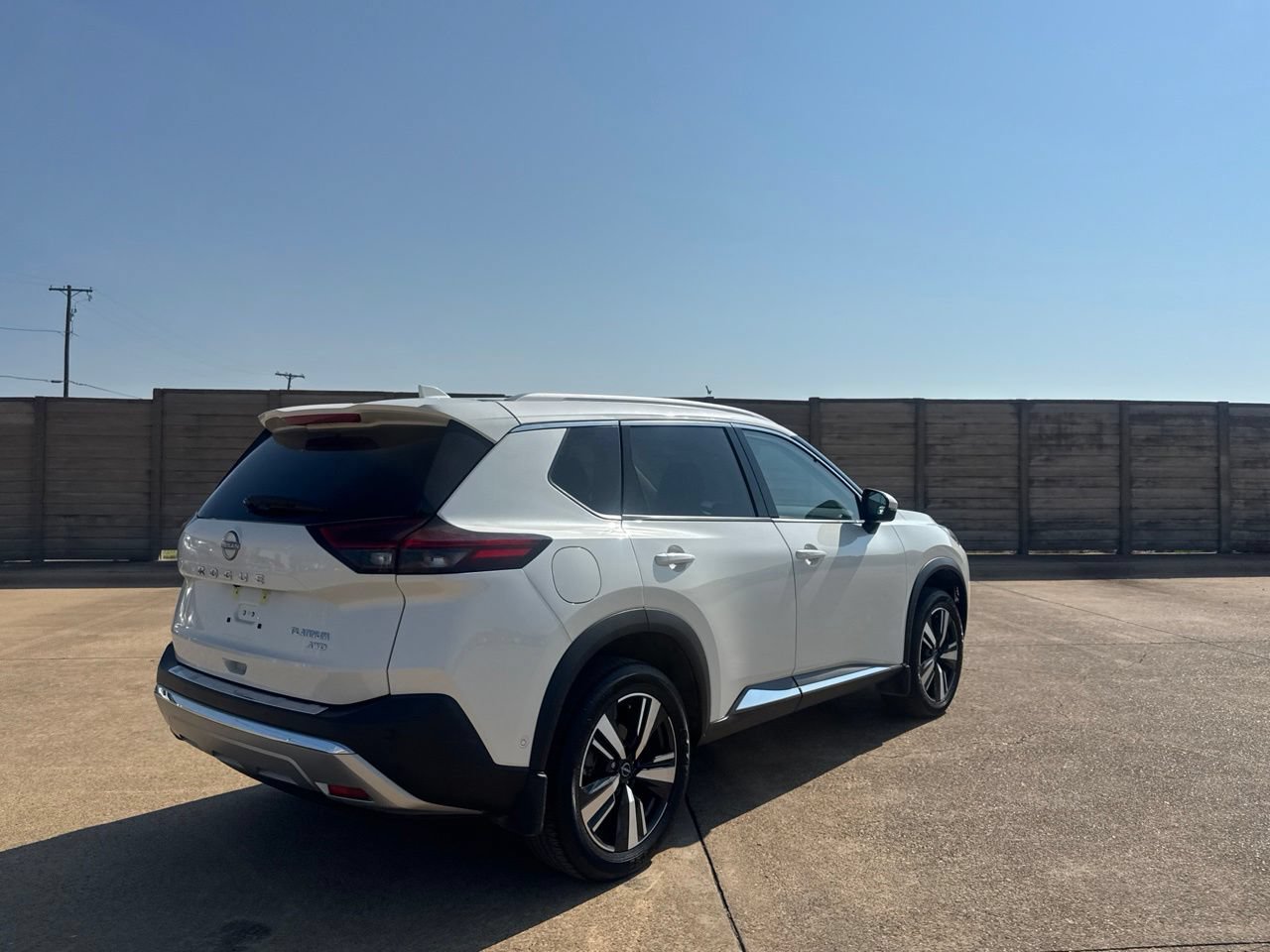 Certified 2023 Nissan Rogue Platinum w/ Platinum Premium Package AWD/4WD image 19