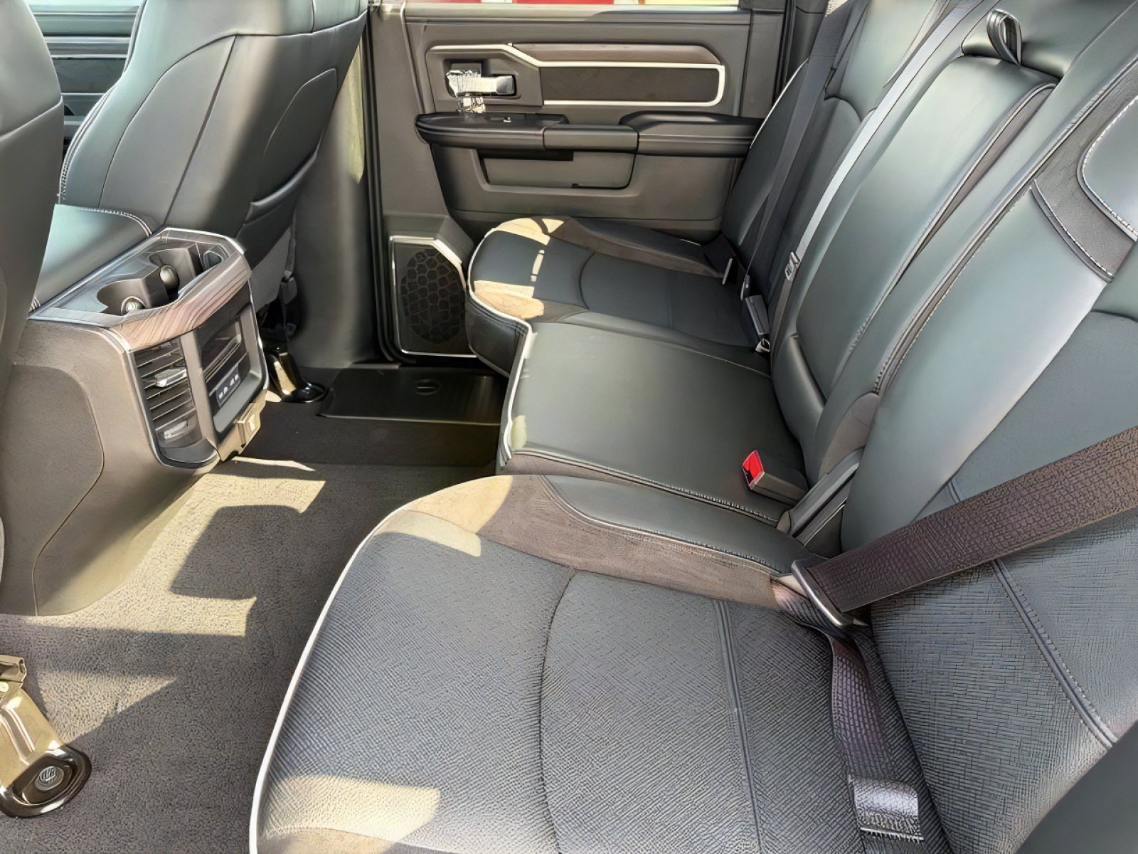 New 2027 RAM 2500 Laramie w/ Night Edition AWD/4WD image 12