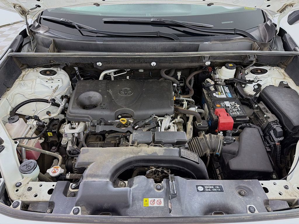 Used 2020 Toyota RAV4 LE w/ Carpet Mat Package image 28