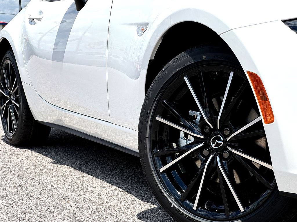 New 2026 MAZDA MX-5 Miata RF Grand Touring RWD image 2