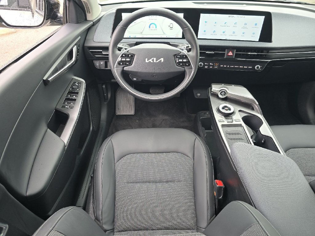 Used 2024 Kia EV6 Light RWD image 21