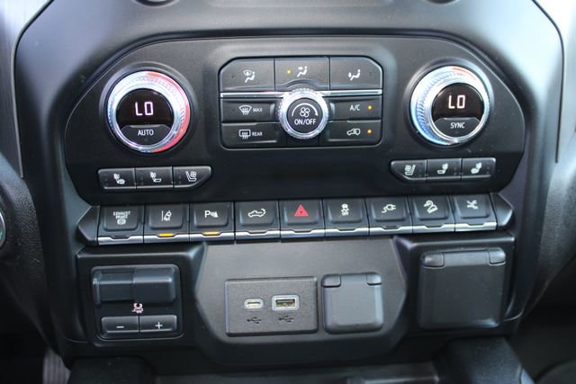 Used 2023 GMC Sierra 3500 Denali w/ Denali Ultimate Package AWD/4WD image 37