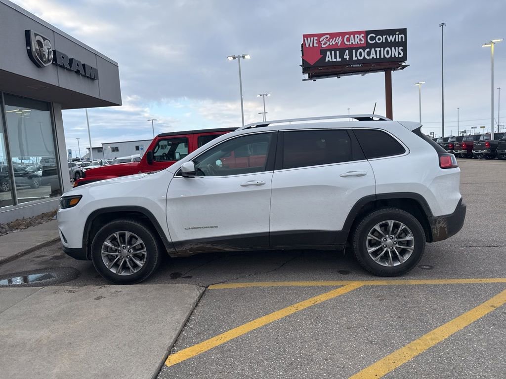 Used 2019 Jeep Cherokee Latitude Plus w/ Cold Weather Group image 4