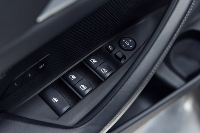 Used 2025 BMW 430i Convertible image 12