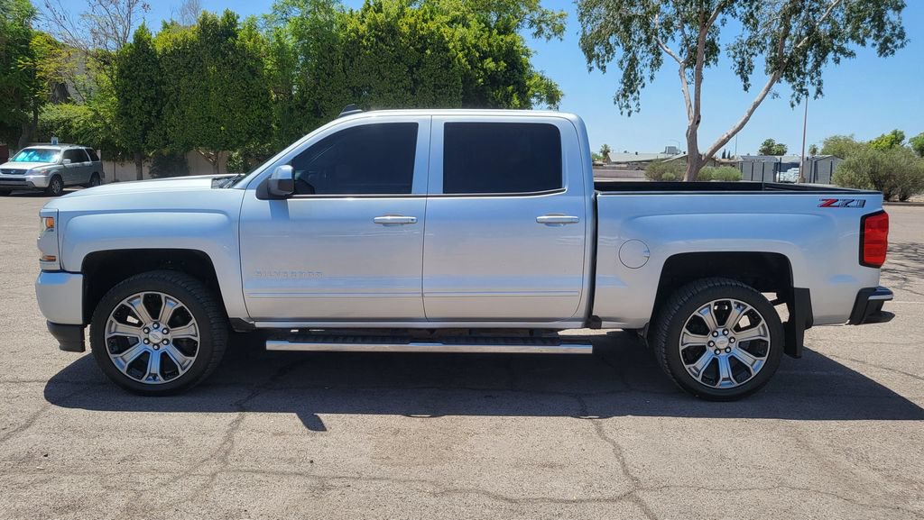 Used 2018 Chevrolet Silverado 1500 LT w/ All Star Edition AWD/4WD image 7