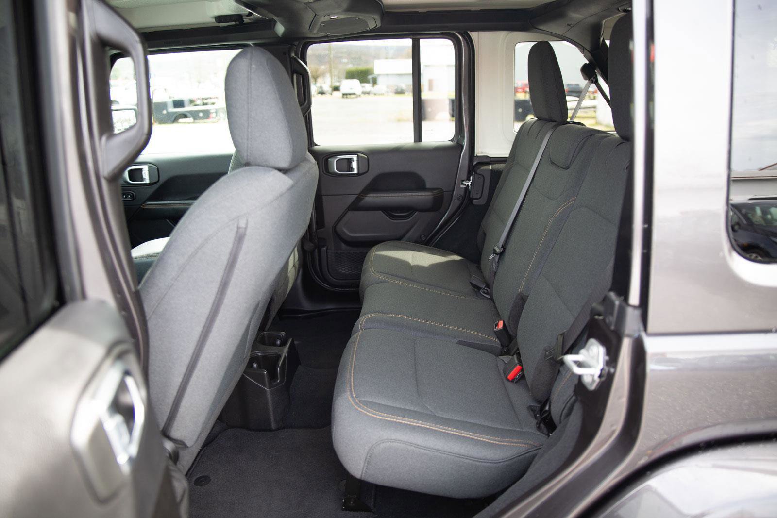 Used 2025 Jeep Wrangler Sahara image 20