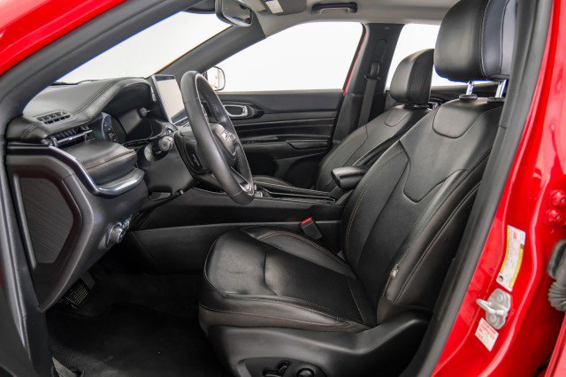 Used 2023 Jeep Compass Limited image 34