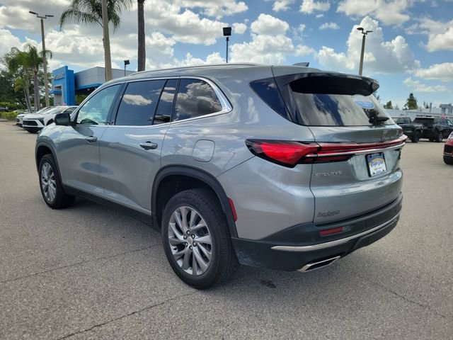 Certified 2025 Buick Enclave Preferred image 3