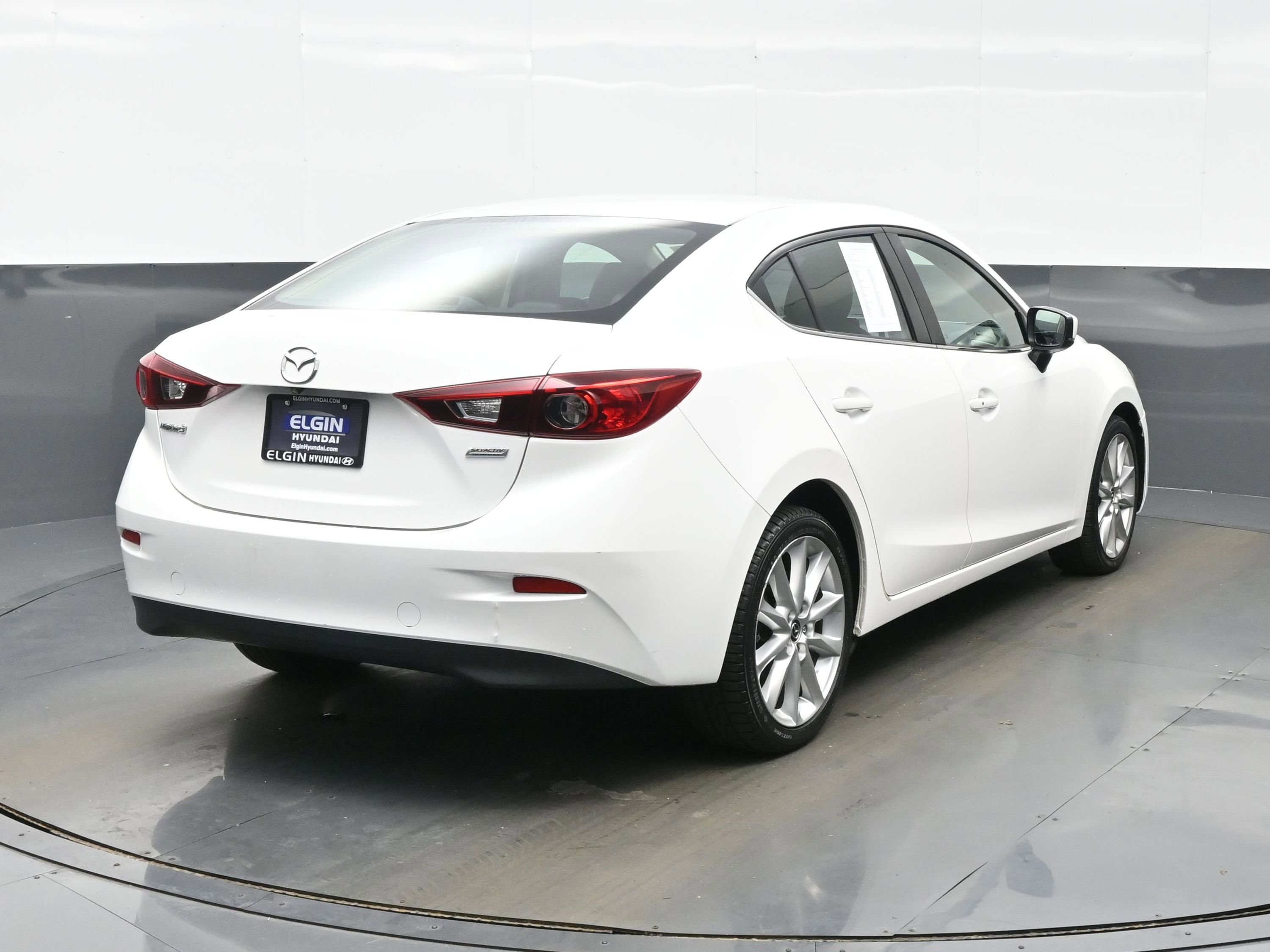 Used 2017 MAZDA MAZDA3 Touring FWD image 6
