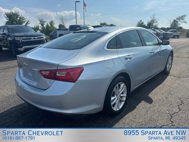Used 2017 Chevrolet Malibu LT FWD image 3