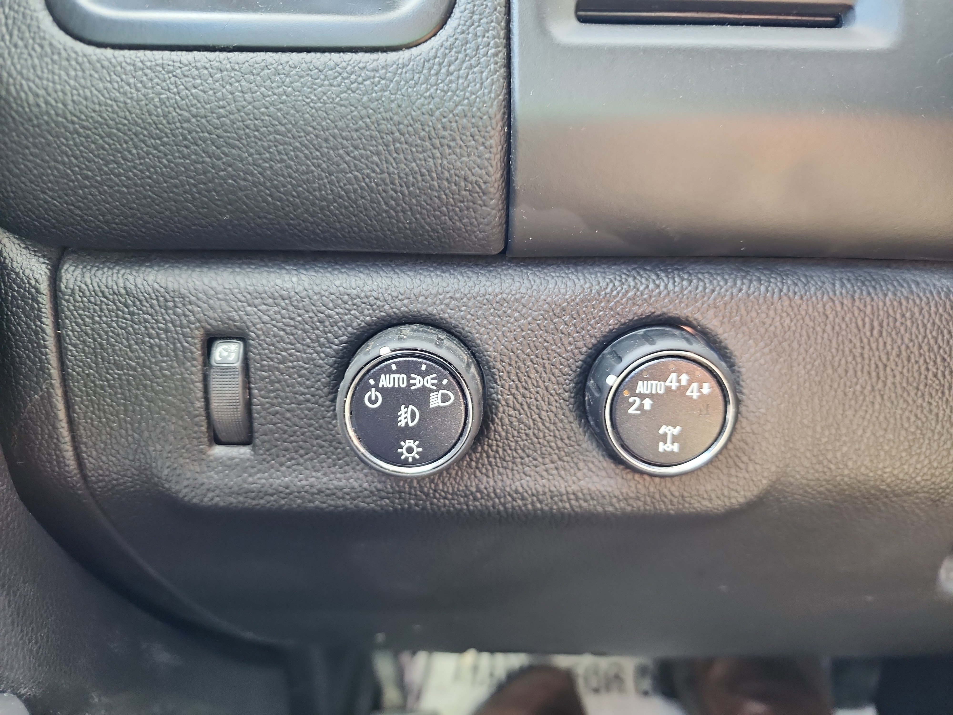 Used 2017 Chevrolet Colorado LT w/ LT Convenience Package AWD/4WD image 20