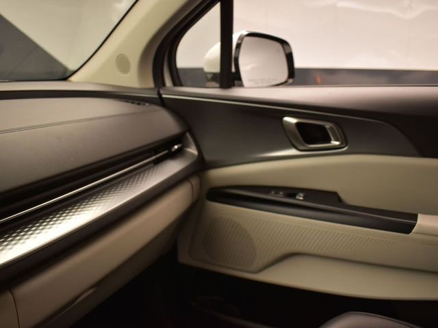 Certified 2024 Kia Carnival LX image 24