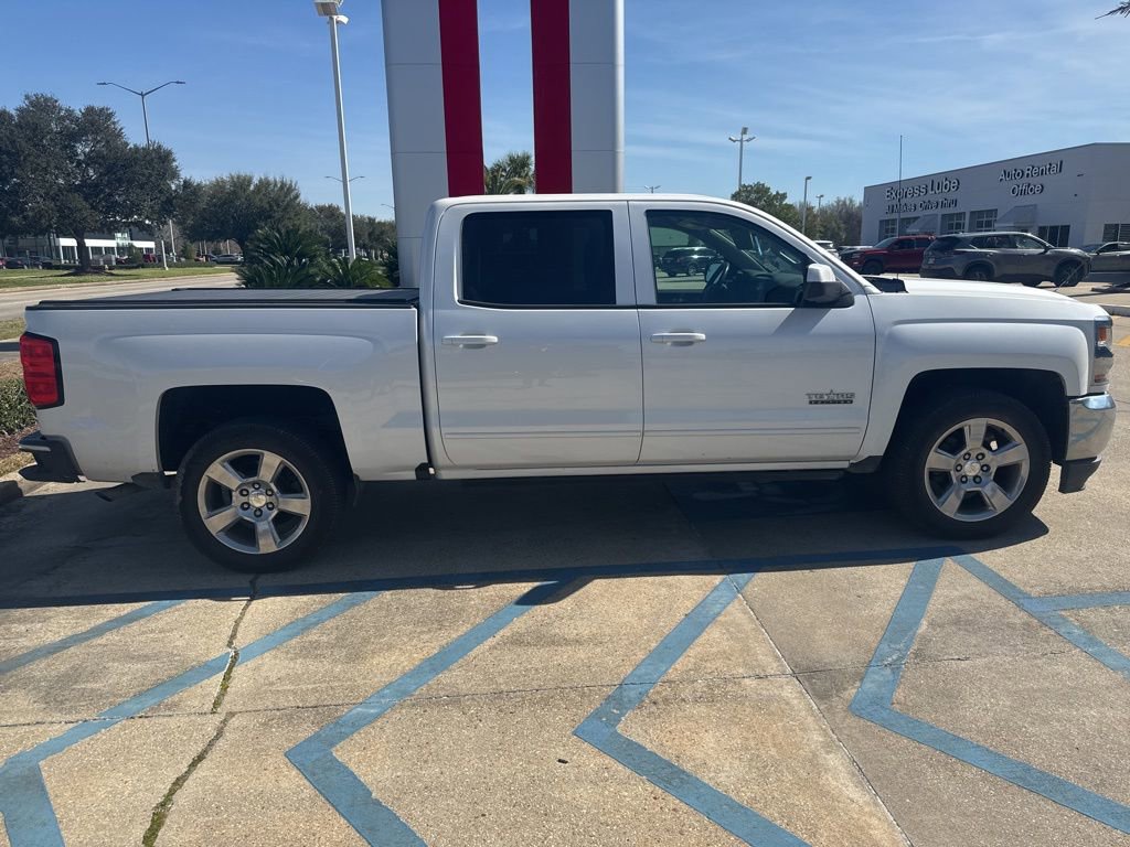 Used 2018 Chevrolet Silverado 1500 LT w/ Texas Edition image 11