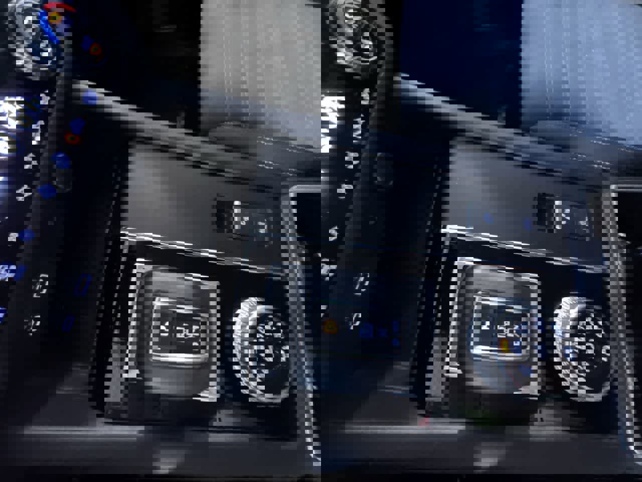 Used 2024 Mitsubishi Outlander SE image 30