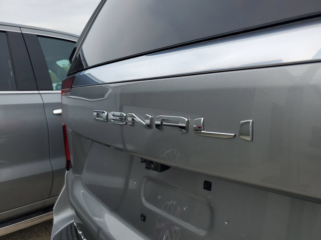 New 2026 GMC Yukon XL Denali RWD image 9
