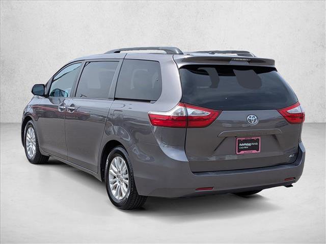 Used 2015 Toyota Sienna XLE FWD image 8