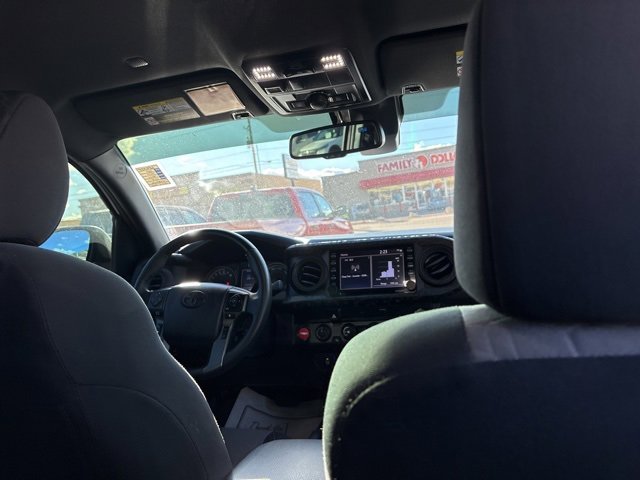 Used 2020 Toyota Tacoma TRD Off-Road image 16