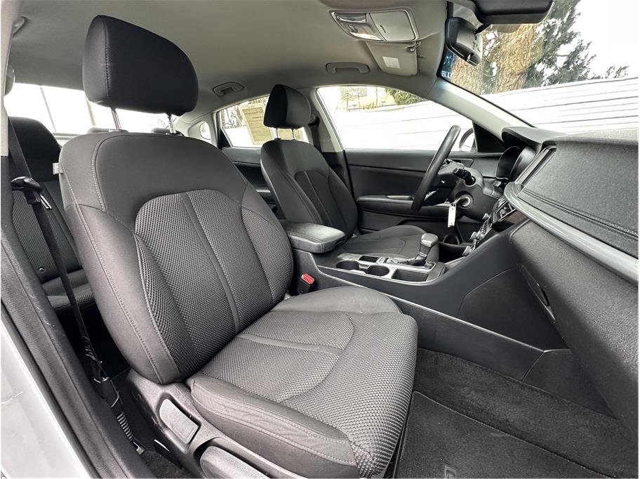 Used 2020 Kia Optima LX image 4