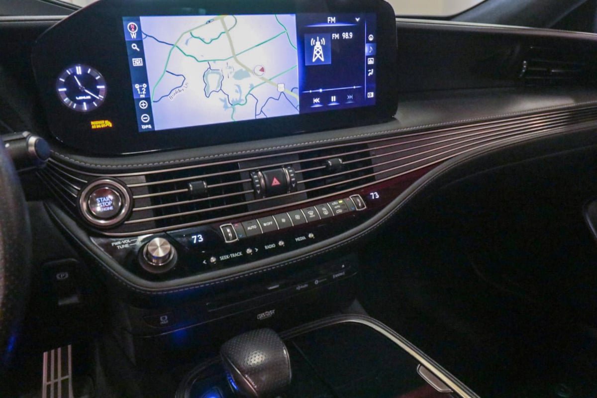 Used 2021 Lexus LS 500 F Sport w/ Cold Weather Package (CK) image 22