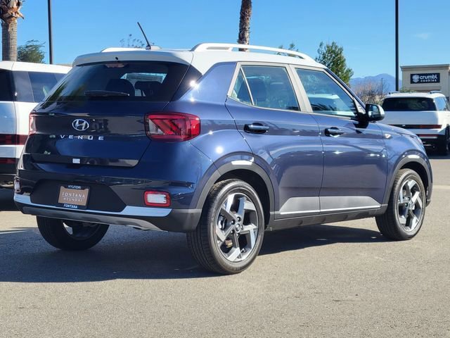 New 2026 Hyundai Venue SEL FWD image 2
