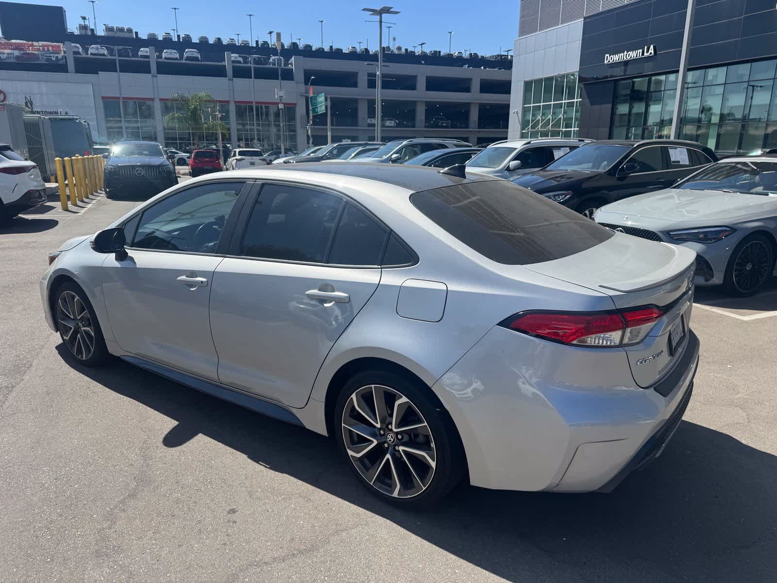 Used 2022 Toyota Corolla SE w/ Carpet Mat Package (TMS) FWD image 4
