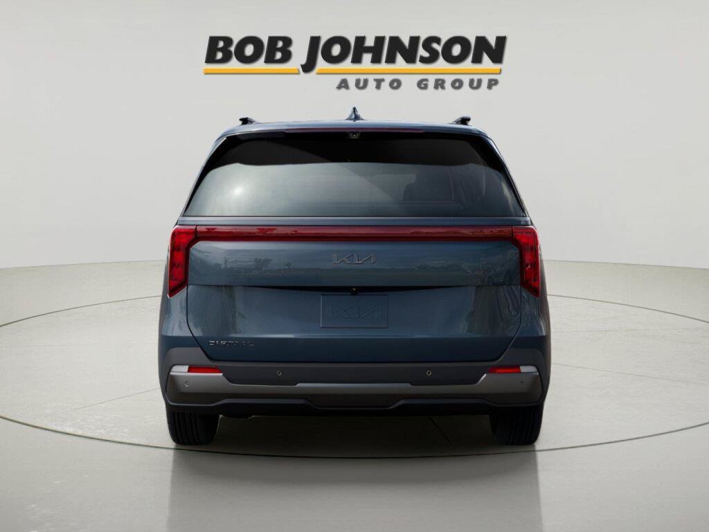New 2027 Kia Carnival SX w/ Dark Edition Package FWD image 6