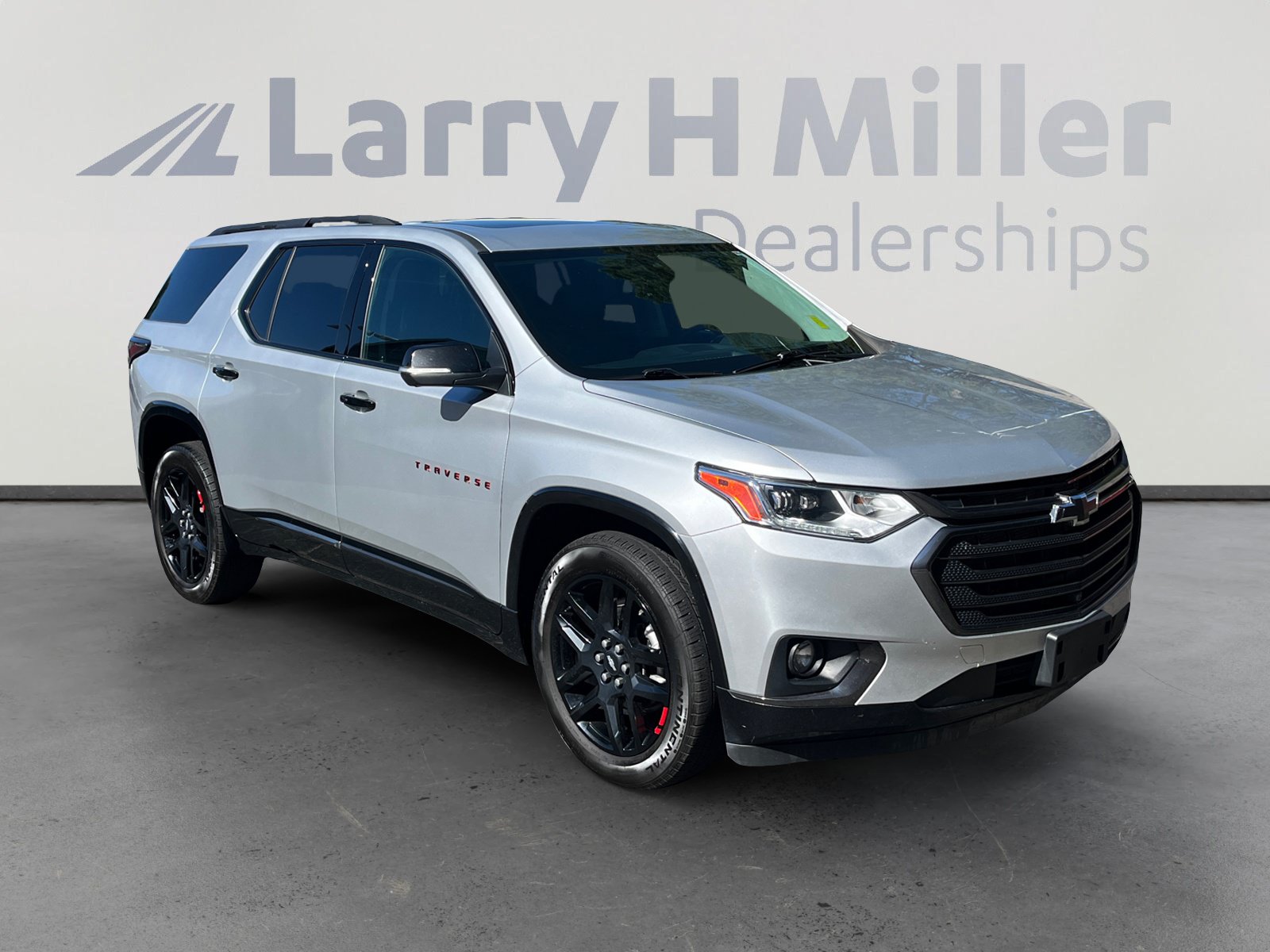 Used 2021 Chevrolet Traverse Premier w/ Redline Edition AWD/4WD image 7