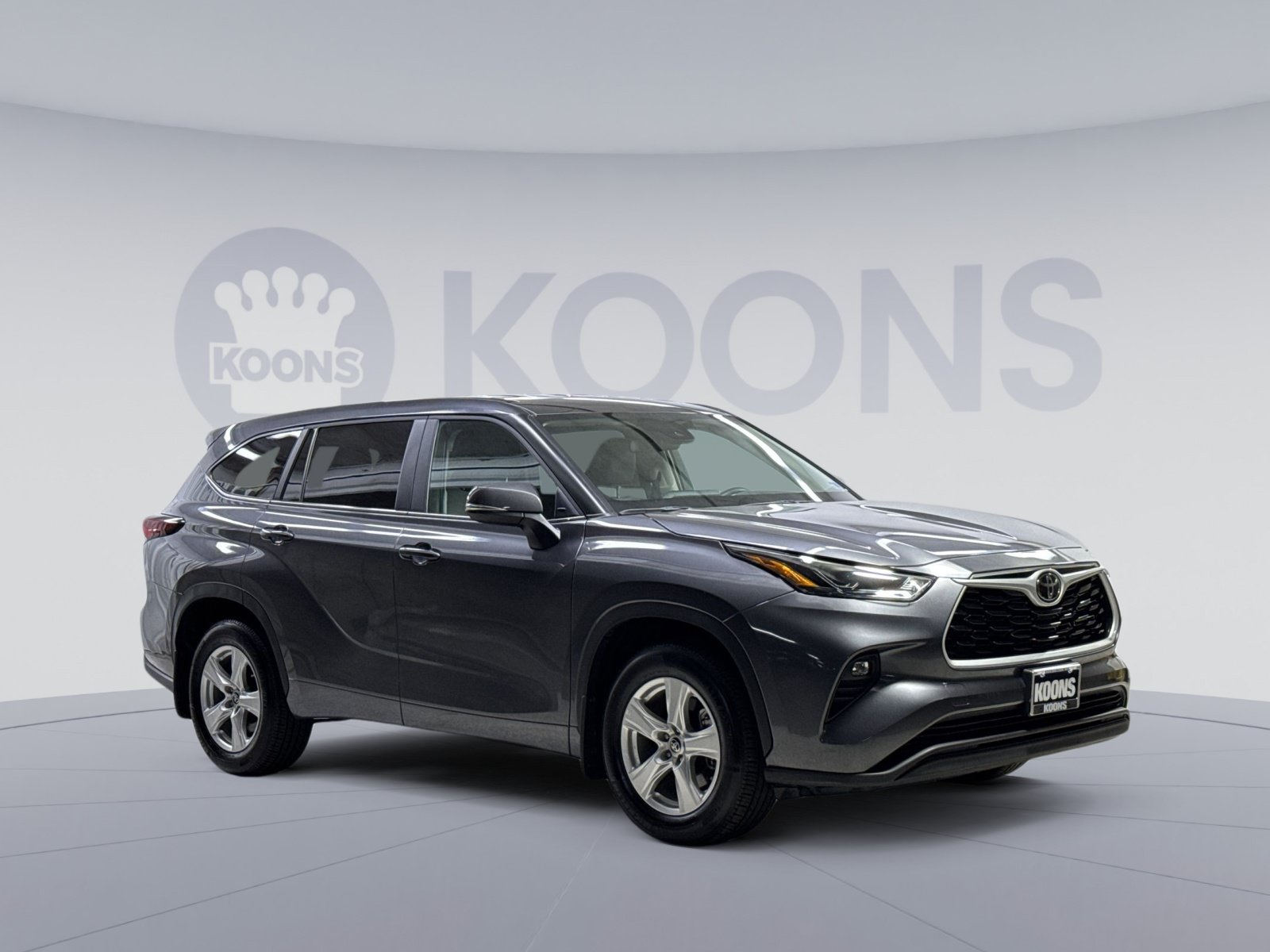 Used 2025 Toyota Highlander LE AWD/4WD image 22