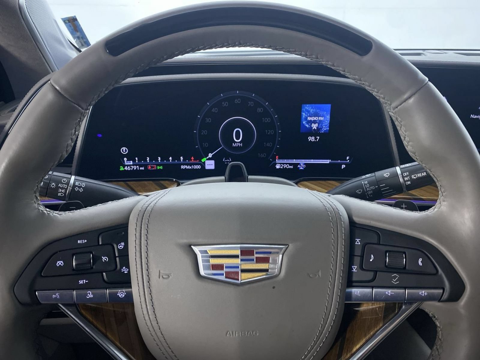 Certified 2024 Cadillac Escalade ESV Sport Platinum w/ LPO, ONYX Package AWD/4WD image 3