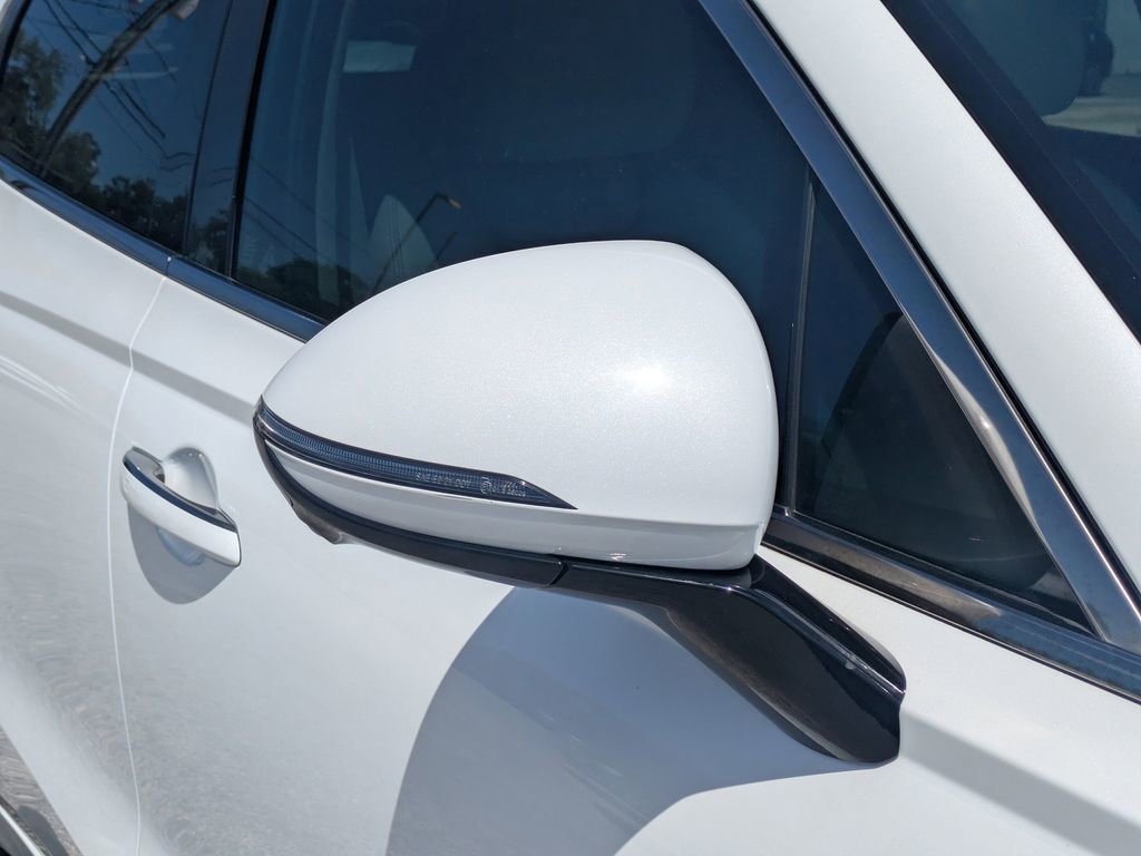 Used 2022 Genesis GV70 3.5T Sport w/ Sport Prestige Package image 10