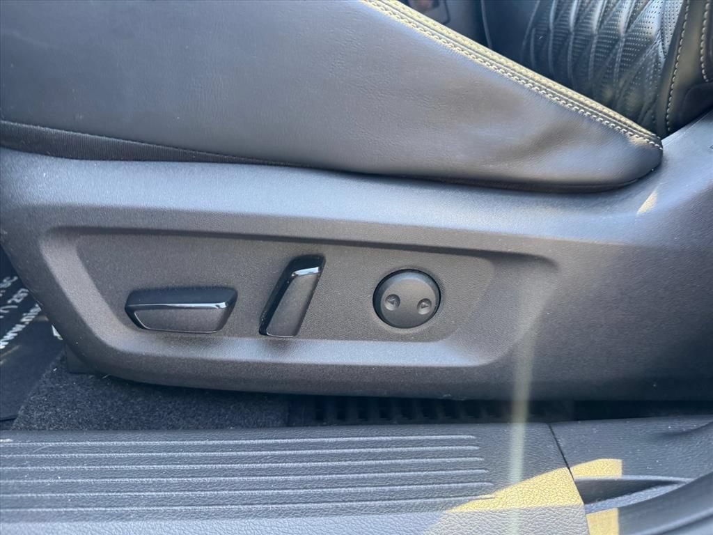 Certified 2021 Nissan Rogue Platinum FWD image 16