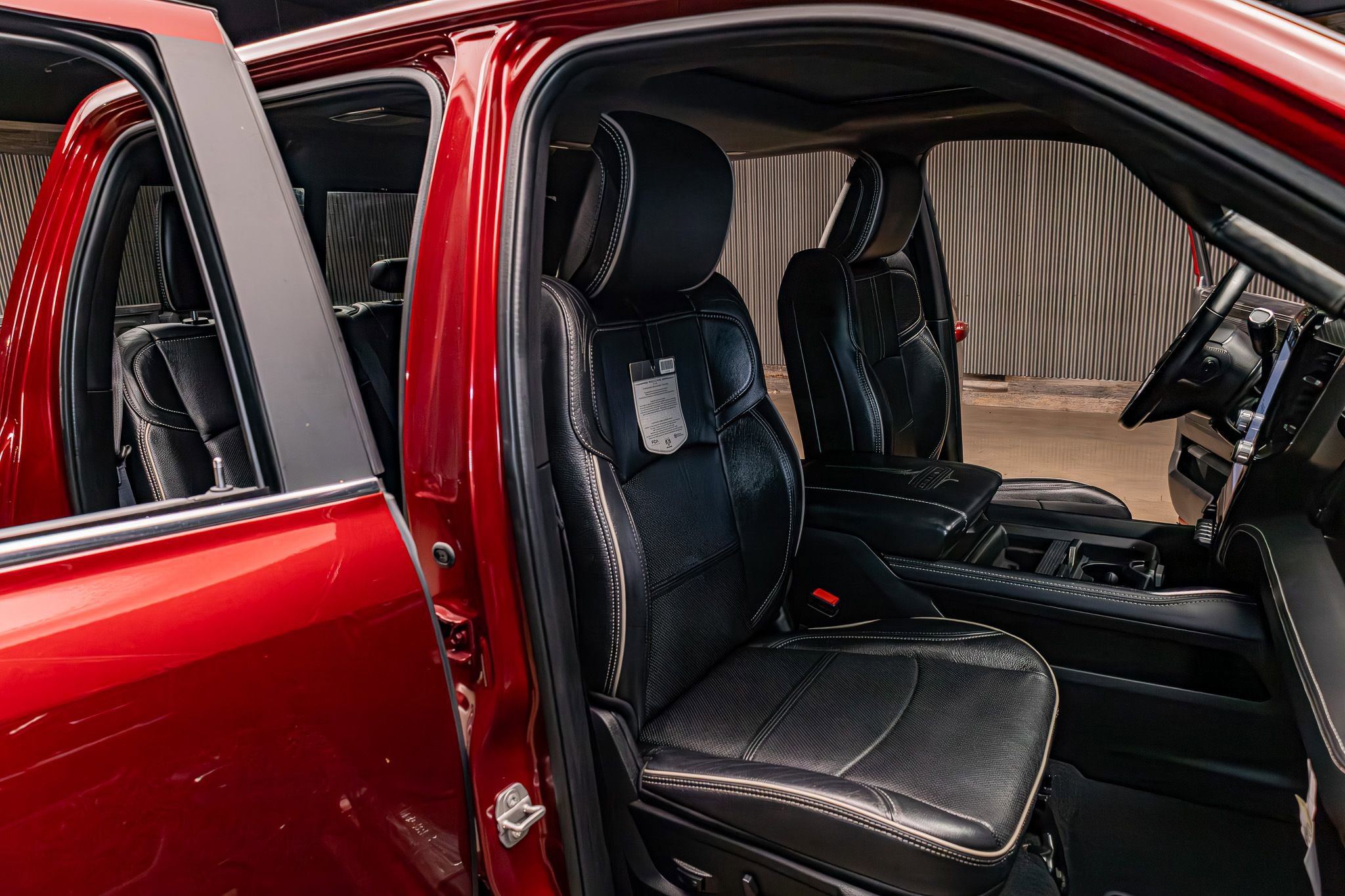 Used 2024 RAM 3500 Limited image 31