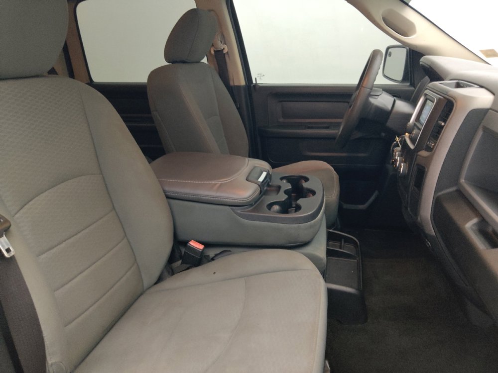 Used 2017 RAM 1500 Express RWD image 21
