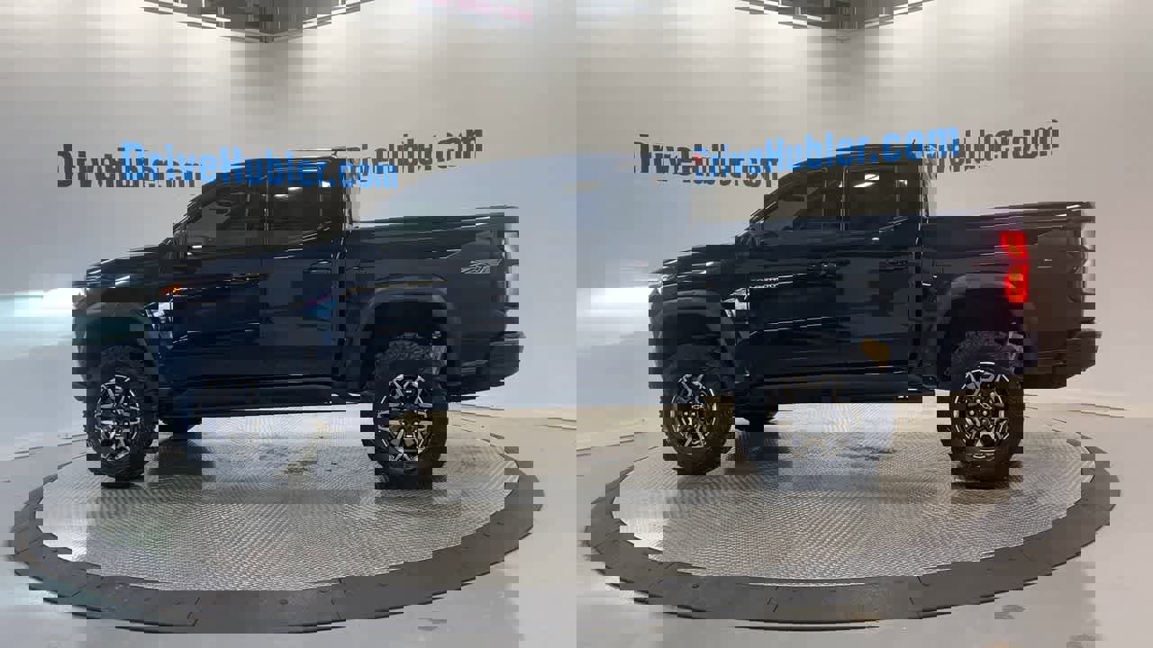 Used 2023 Chevrolet Colorado ZR2 w/ ZR2 Convenience Package III image 8