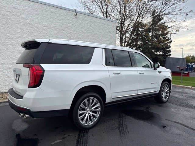 Used 2023 GMC Yukon XL Denali w/ Max Trailering Package AWD/4WD image 5