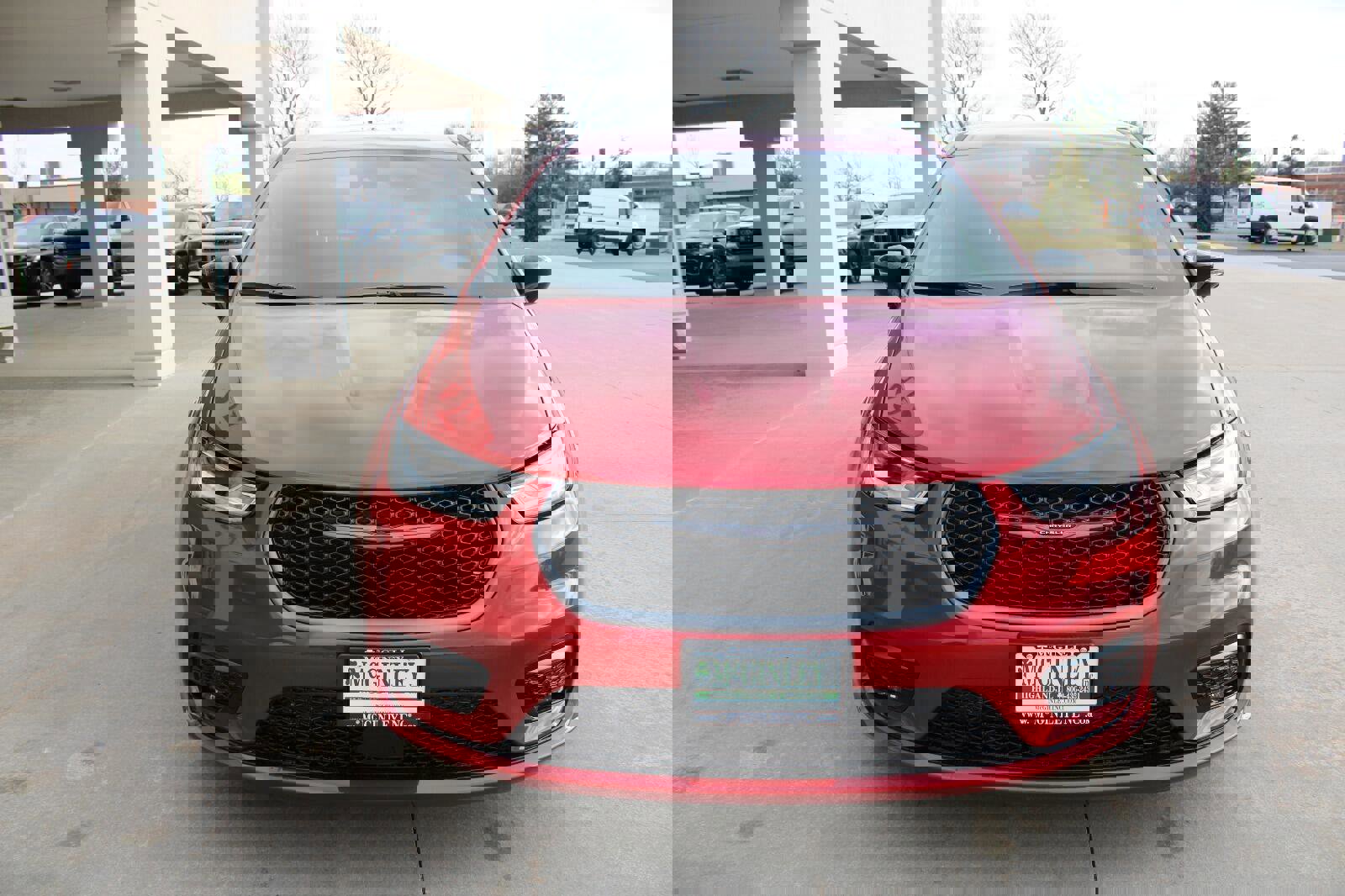 New 2026 Chrysler Pacifica Select image 3